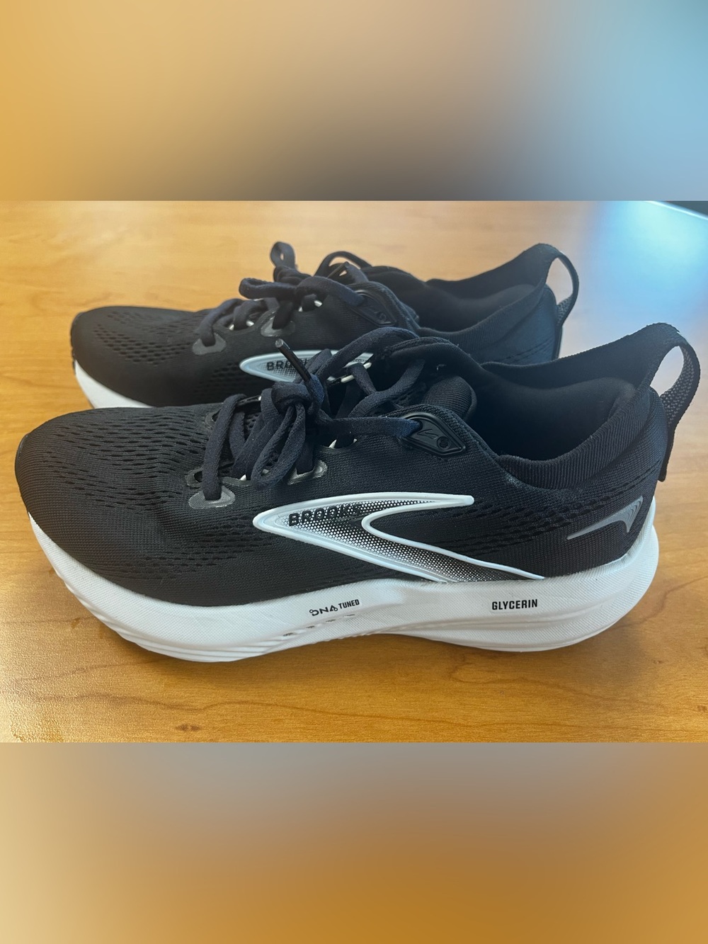 Brooks Glycerin GTS 22 Womens 7 Black Running Walking Shoes 1204351D090